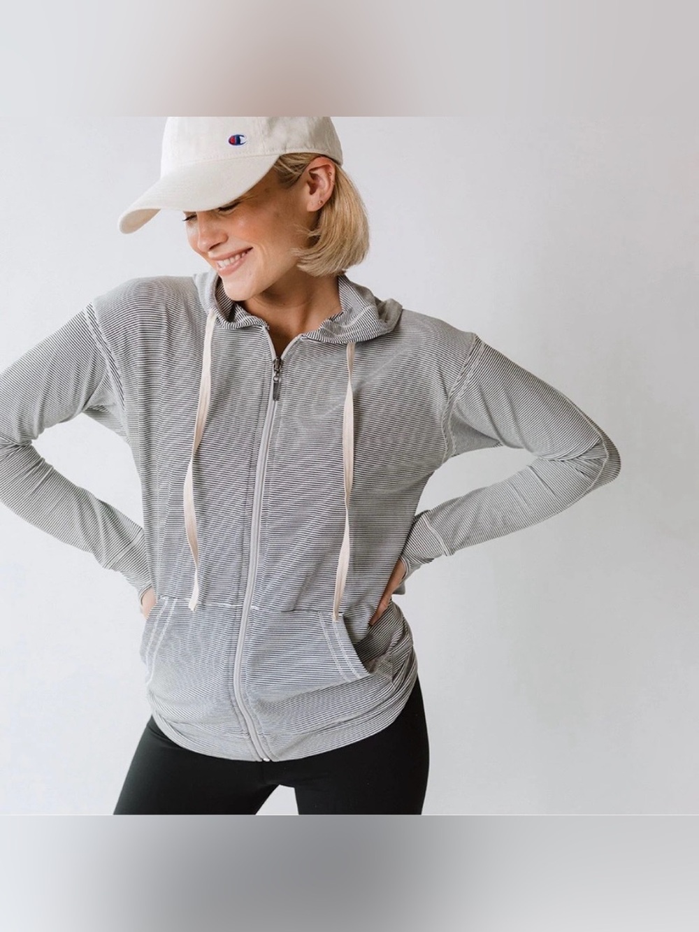Albion Fit Black & White Striped Full Zip Hooded Thumbholes Size S #inv321
